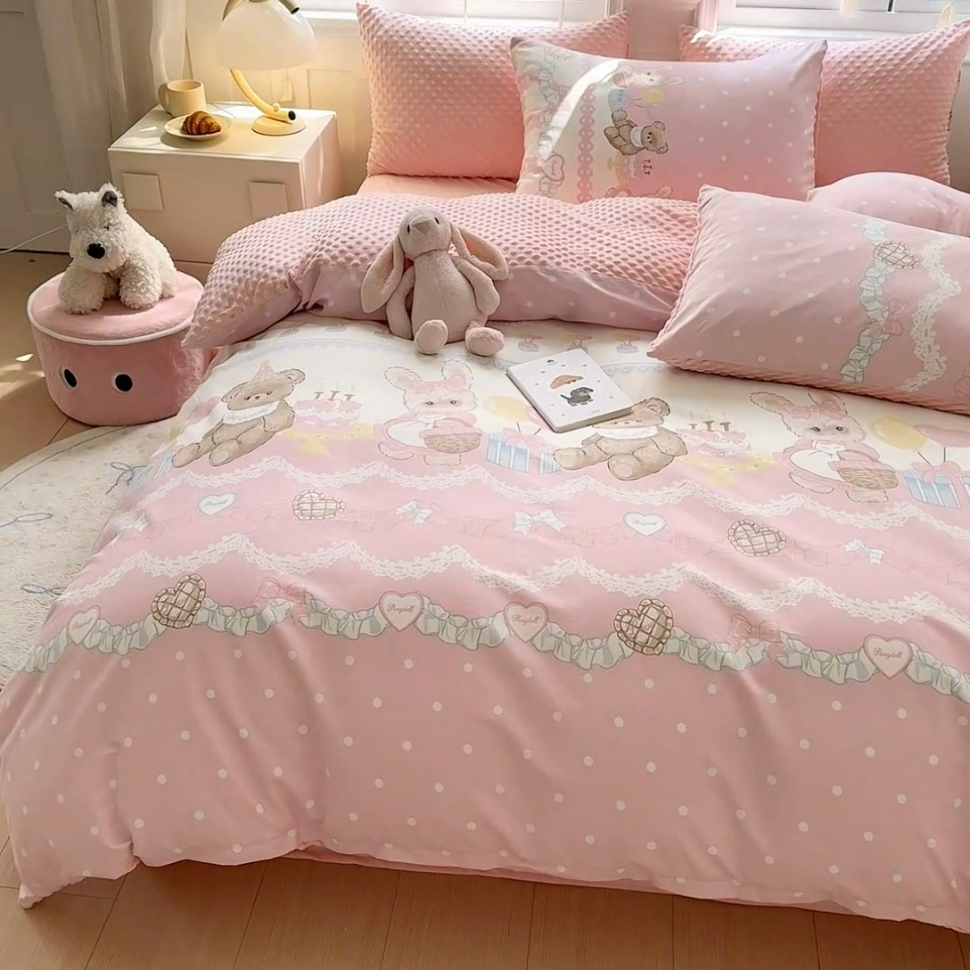 91家纺网 家纺一手货源 找家纺 优迈2024新秋冬加厚保暖全棉+豆豆绒四件套婴儿绒牛奶绒豆豆单被套单人双人加大号棉加绒三件套四件套 萌熊软兔