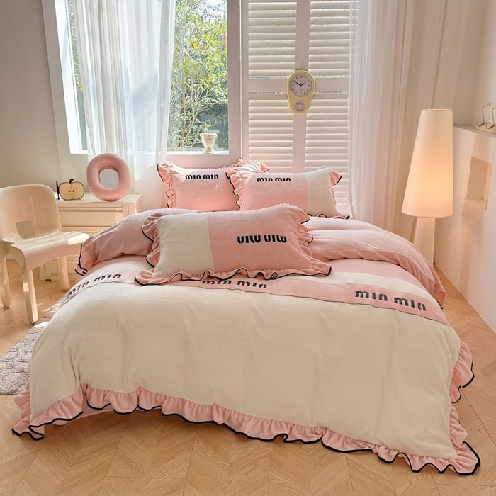 91家纺网 家纺一手货源 找家纺 （总）凯美家居 2024新款牛奶绒刺绣花边四件套-美丽格