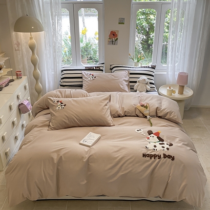 91家纺网 家纺一手货源 找家纺 吉象家纺 2024新款全棉斜纹毛巾绣混搭四件套 斑点狗