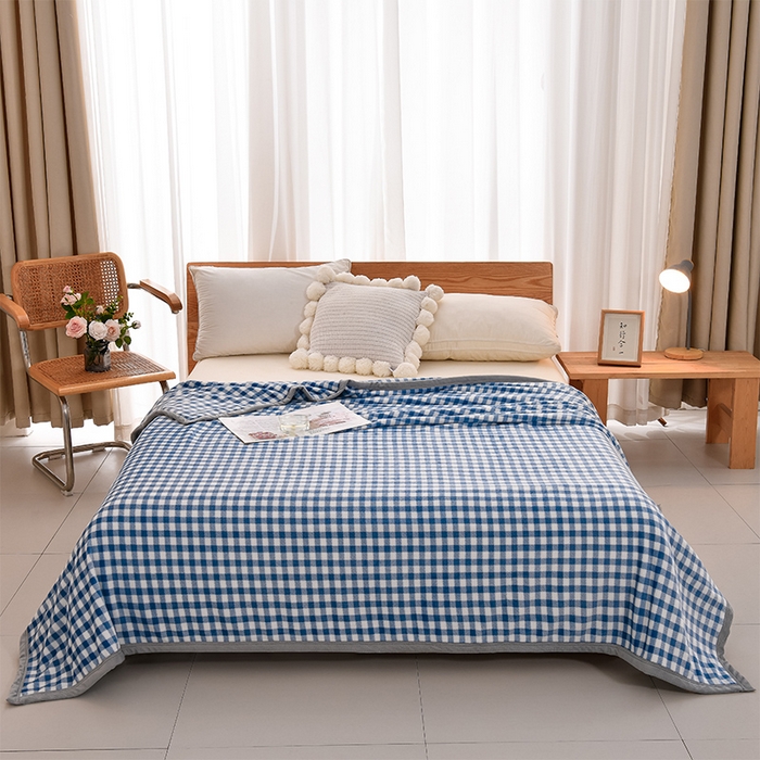 91家纺网 家纺一手货源 找家纺 仟人梦 2024新款A类高克重保暖法兰绒多功能保暖毛毯 蓝小格