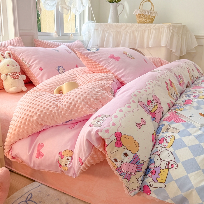 91家纺网 家纺一手货源 找家纺 优迈2024新秋冬加厚保暖全棉+豆豆绒四件套婴儿绒牛奶绒豆豆单被套单人双人加大号棉加绒三件套四件套 甜心派对