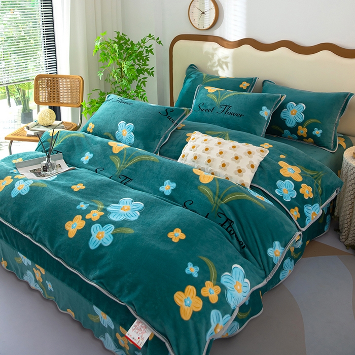 91家纺网 家纺一手货源 找家纺 雨萝家纺 2024新款亲肤舒适牛奶绒四件套 花千朵