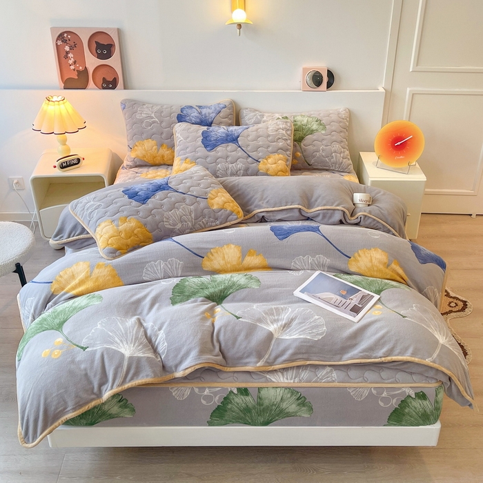 91家纺网 家纺一手货源 找家纺 2024秋冬A类牛奶绒加厚夹棉床笠+牛奶绒被套四件套银杏叶