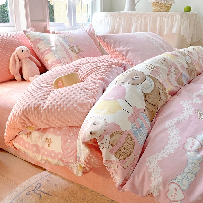 91家纺网 家纺一手货源 找家纺 优迈2024新秋冬加厚保暖全棉+豆豆绒四件套婴儿绒牛奶绒豆豆单被套单人双人加大号棉加绒三件套四件套 萌熊软兔