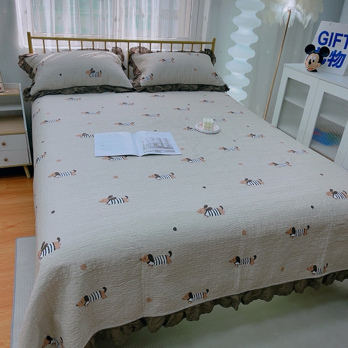 91家纺网 家纺一手货源 找家纺 2024新款亲肤舒适法式床盖三件套 拉拉狗