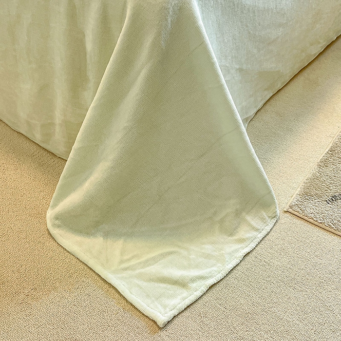 91家纺网 家纺一手货源 找家纺 2024新款简约包边全消光雕花牛奶绒兔兔绒四件套 雕花包边-迪亚妮 浅绿