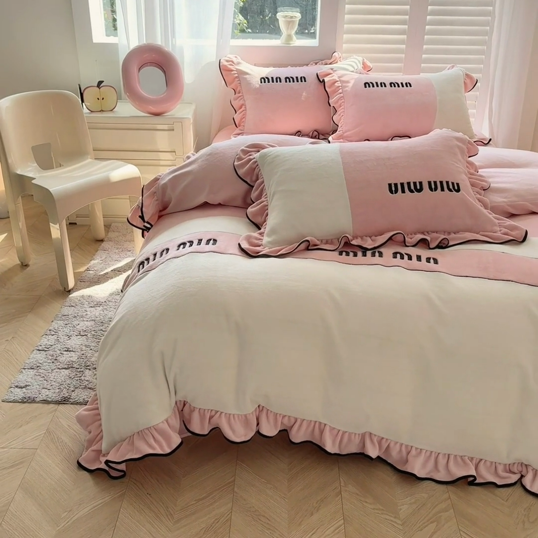 91家纺网 家纺一手货源 找家纺 （总）凯美家居 2024新款牛奶绒刺绣花边四件套-美丽格