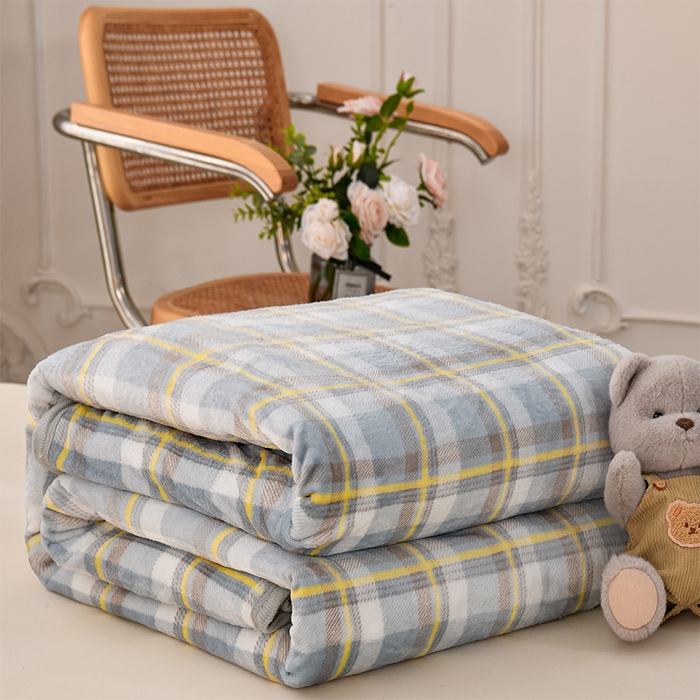 91家纺网 家纺一手货源 找家纺 仟人梦 2024新款A类高克重保暖法兰绒多功能保暖毛毯 简约蓝