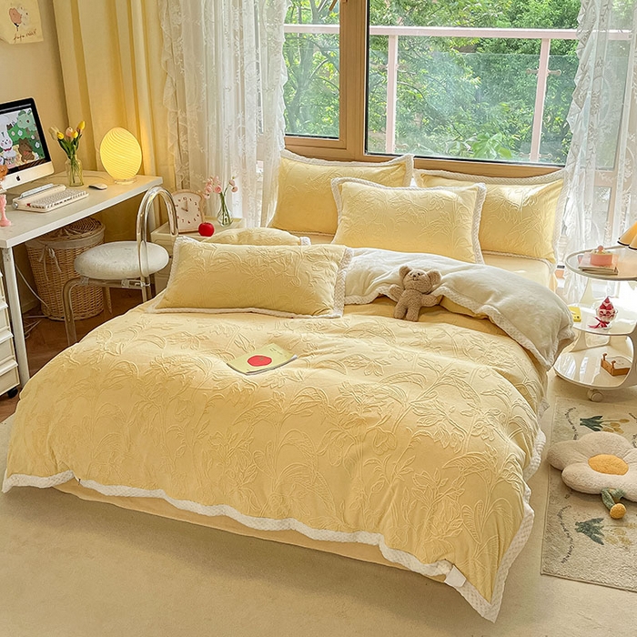 91家纺网 家纺一手货源 找家纺 2024新款简约包边全消光雕花牛奶绒兔兔绒四件套 雕花包边-枝枝叶叶 黄