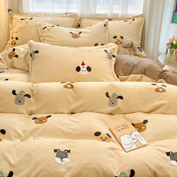 91家纺网 家纺一手货源 找家纺 慕尚家纺 2025新款3.5kg高克重田园花卉类牛奶绒四件套 开心狗