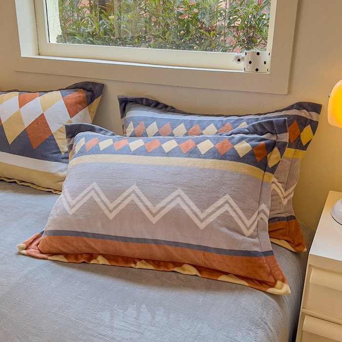 91家纺网 家纺一手货源 找家纺 慕尚家纺 2025新款3.5kg高克重田园花卉类牛奶绒四件套 古雅