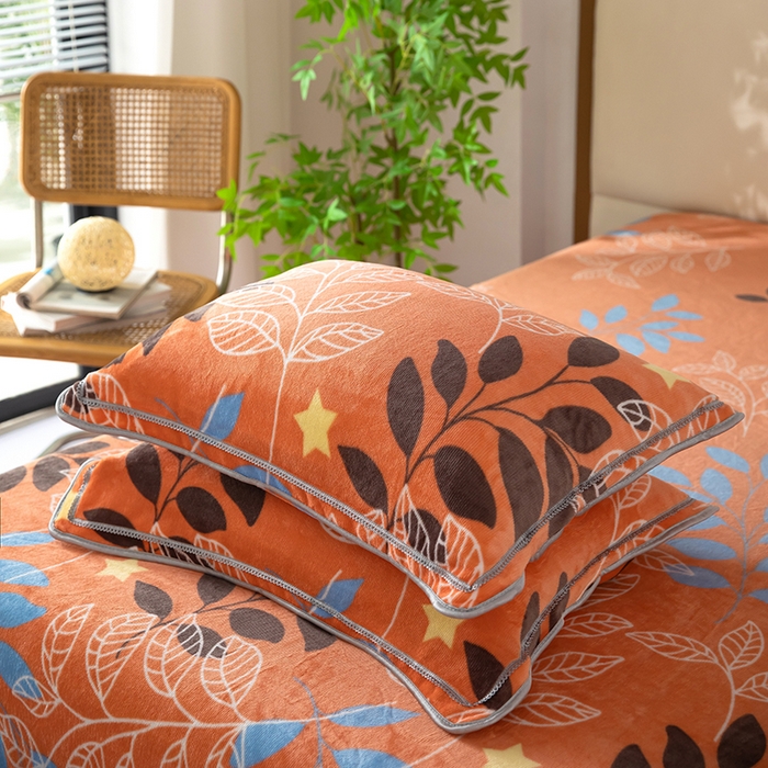 91家纺网 家纺一手货源 找家纺 雨萝家纺 2024新款亲肤舒适牛奶绒四件套 叶幕-橙