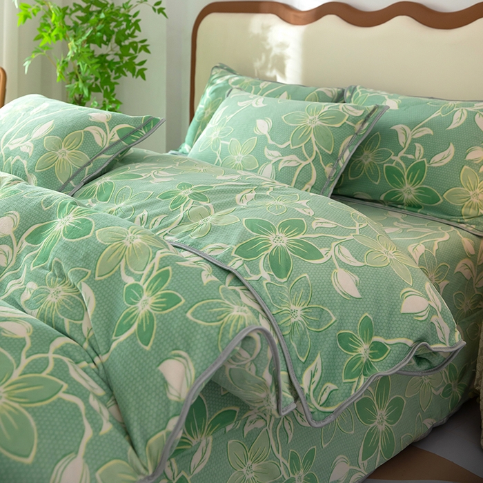 91家纺网 家纺一手货源 找家纺 雨萝家纺 2024新款亲肤舒适牛奶绒四件套 快乐指南