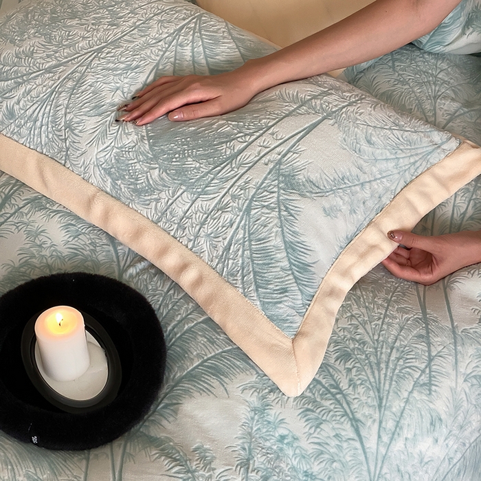 91家纺网 家纺一手货源 找家纺 梦享生活家居 2024新款加厚保暖牛奶绒四件套 森林奇境