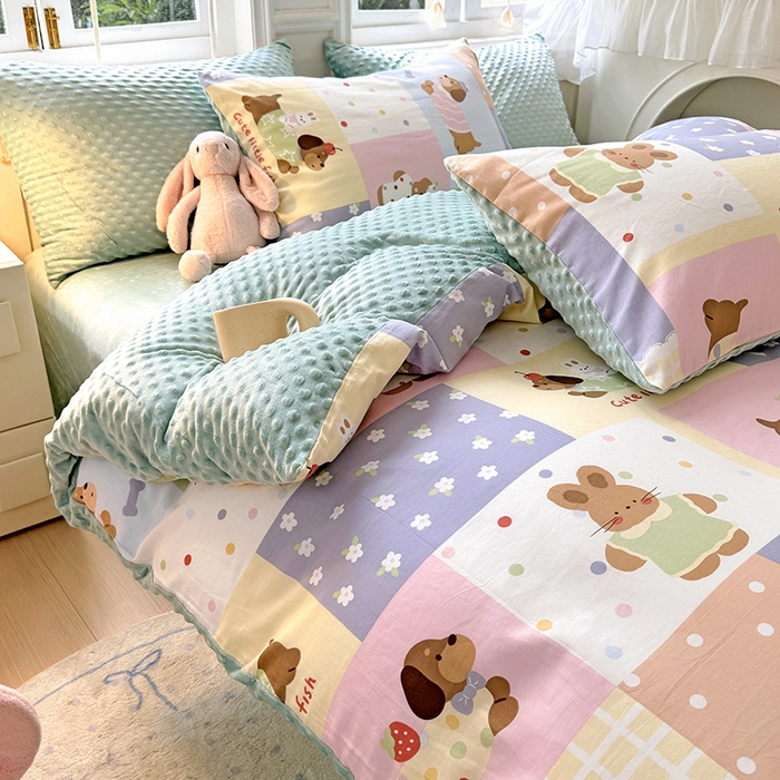 91家纺网 家纺一手货源 找家纺 优迈2024新秋冬加厚保暖全棉+豆豆绒四件套婴儿绒牛奶绒豆豆单被套单人双人加大号棉加绒三件套四件套 动物乐园