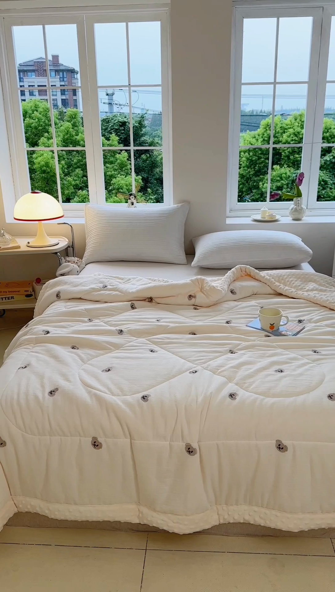 91家纺网 家纺一手货源 找家纺 木楌家居 2025新款全棉A类皱皱纱刺绣手包边豆豆被 熊宝贝