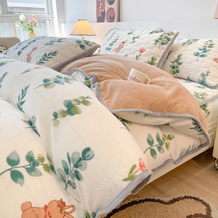 91家纺网 家纺一手货源 找家纺 2024秋冬A类牛奶绒加厚夹棉床笠+牛奶绒被套四件套叶之语