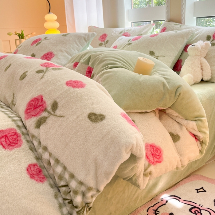 91家纺网 家纺一手货源 找家纺 慕澄家纺 2024新款兔绒牛奶绒加厚保暖印花四件套 浪漫满屋