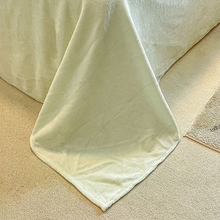 91家纺网 家纺一手货源 找家纺 2024新款简约包边全消光雕花牛奶绒兔兔绒四件套 雕花包边-花丛小鹿 绿