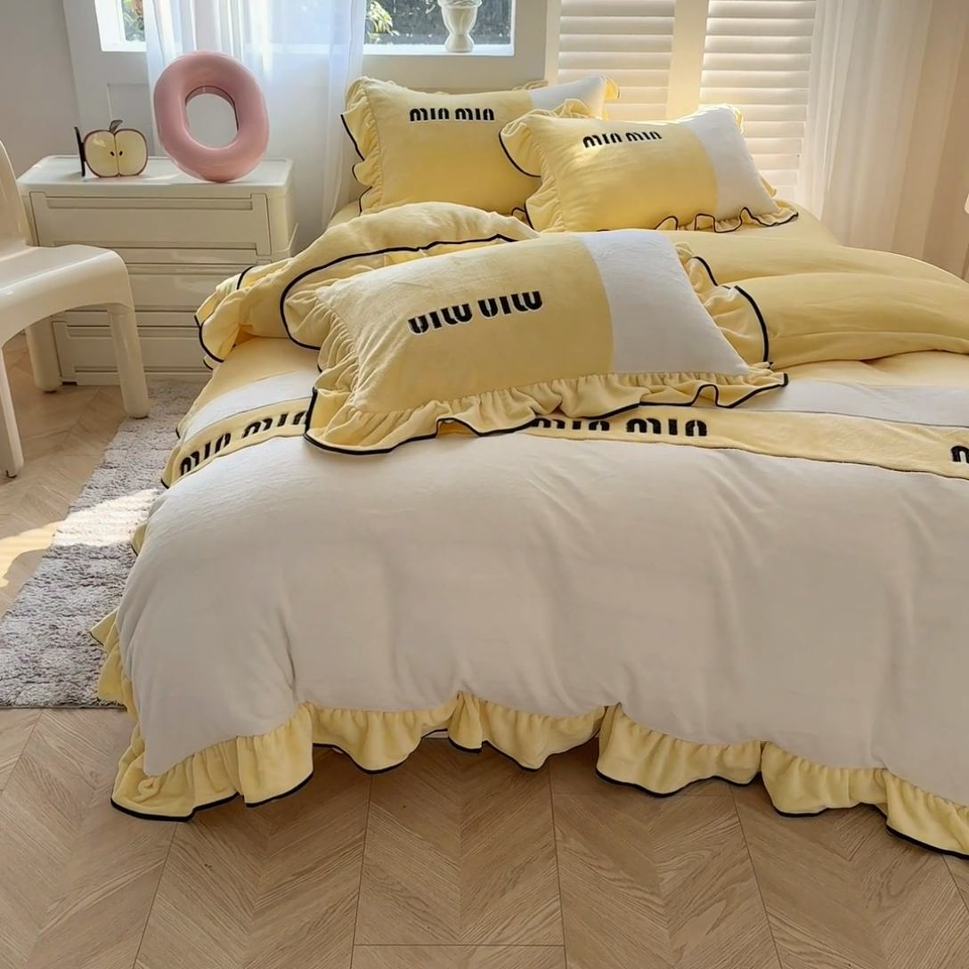 91家纺网 家纺一手货源 找家纺 凯美家居 2024新款牛奶绒刺绣花边四件套-美丽格 美丽格-亮黄