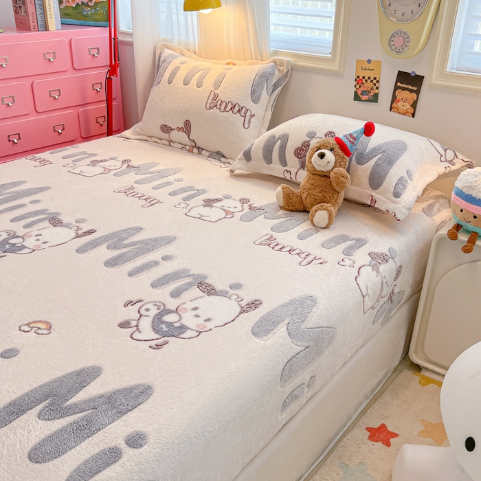 91家纺网 家纺一手货源 找家纺 韩巢家纺 2024新款加厚雪花绒卡通印花保暖床笠三件套 米菲