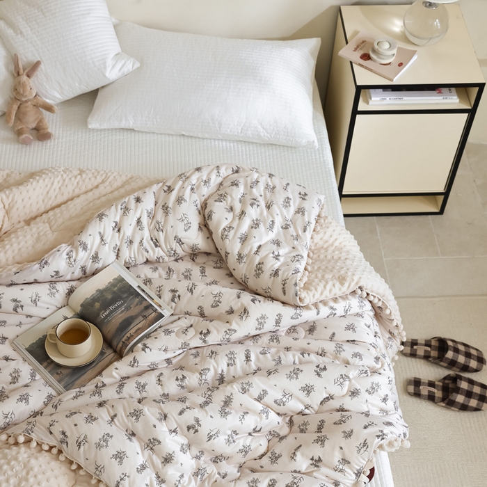 91家纺网 家纺一手货源 找家纺 （总）U被家纺 2025新款针织棉球球系列豆豆冬被被子被芯