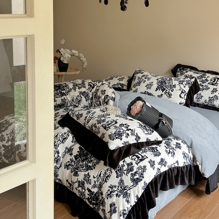 91家纺网 家纺一手货源 找家纺 2024新款加厚保暖高克重法式赫本风牛奶绒四件套 法式-迷境