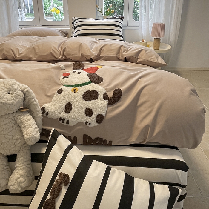 91家纺网 家纺一手货源 找家纺 吉象家纺 2024新款全棉斜纹毛巾绣混搭四件套 斑点狗