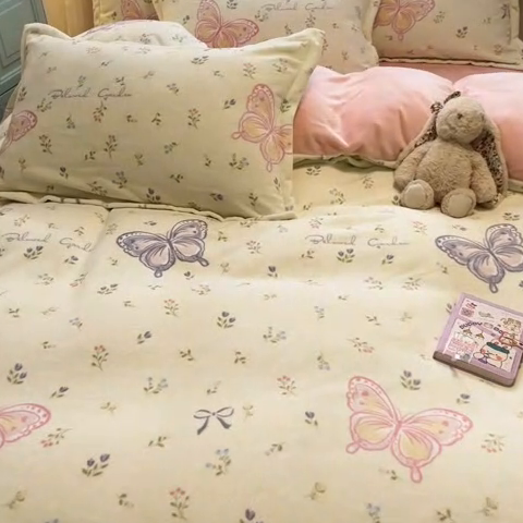 91家纺网 家纺一手货源 找家纺 慕尚家纺 2025新款3.5kg高克重田园花卉类牛奶绒四件套 蝴蝶花