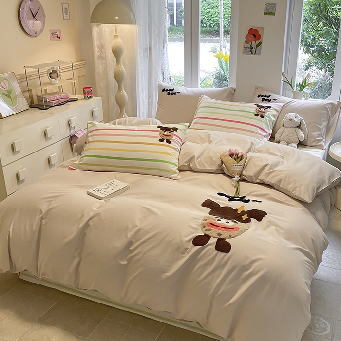 91家纺网 家纺一手货源 找家纺 吉象家纺 2024新款全棉斜纹毛巾绣混搭四件套 香肠嘴娃娃