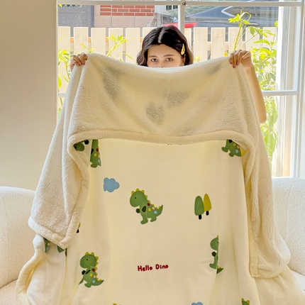 鑫喜莱家纺 2024新款牛奶绒羊羔绒盖毯毛毯毯子午睡毯 小恐龙