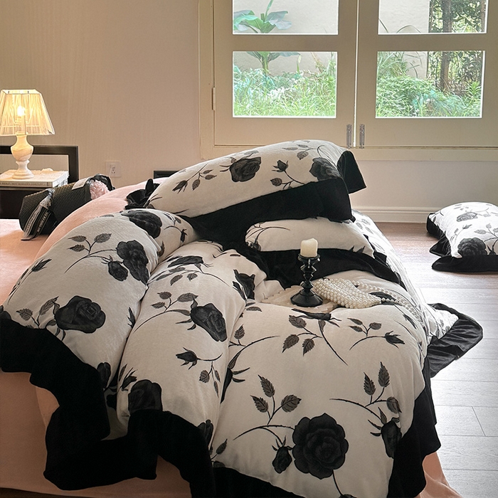 91家纺网 家纺一手货源 找家纺 2024新款加厚保暖高克重法式赫本风牛奶绒四件套 法式-暗夜玫瑰