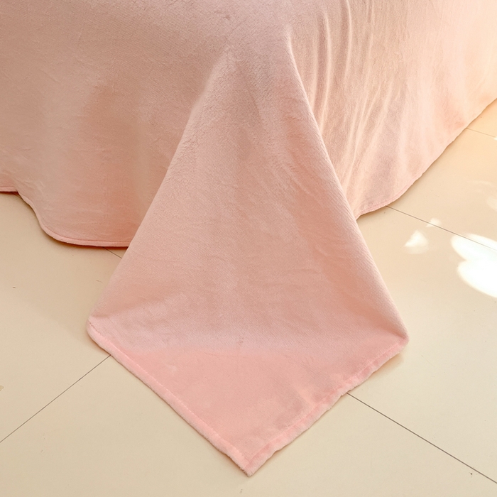 91家纺网 家纺一手货源 找家纺 慕澄家纺 2024新款兔绒牛奶绒加厚保暖印花四件套 樱桃小丸子