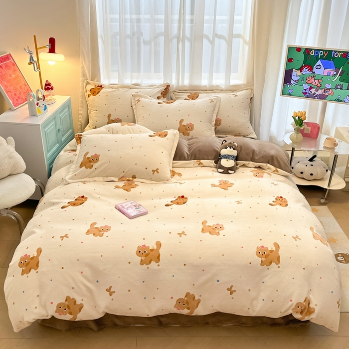 91家纺网 家纺一手货源 找家纺 慕尚家纺 2025新款3.5kg高克重田园花卉类牛奶绒四件套 奇妙猫