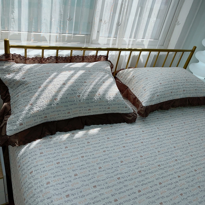 91家纺网 家纺一手货源 找家纺 2024新款亲肤舒适法式床盖三件套 字母小熊