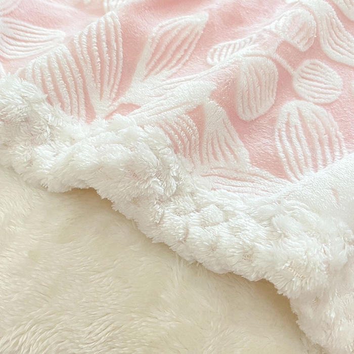 91家纺网 家纺一手货源 找家纺 2024新款简约包边全消光雕花牛奶绒兔兔绒四件套 雕花包边-爱在秋冬 樱花粉