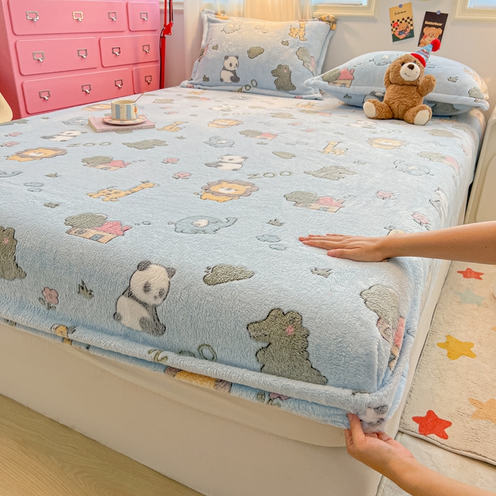 91家纺网 家纺一手货源 找家纺 韩巢家纺 2024新款加厚雪花绒卡通印花保暖床笠三件套 动物世界