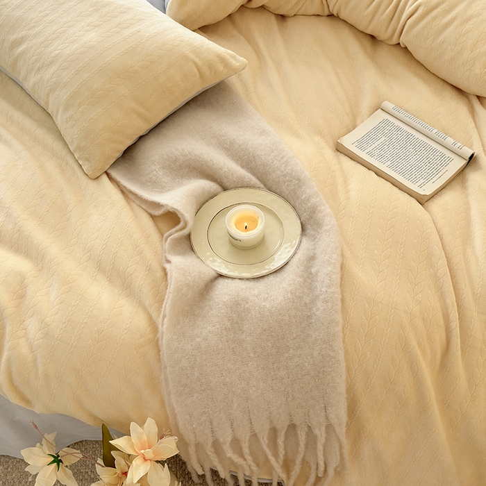 91家纺网 家纺一手货源 找家纺 2024新款雕花绒牛奶绒四件套--麦穗系列 麦穗黄蓝