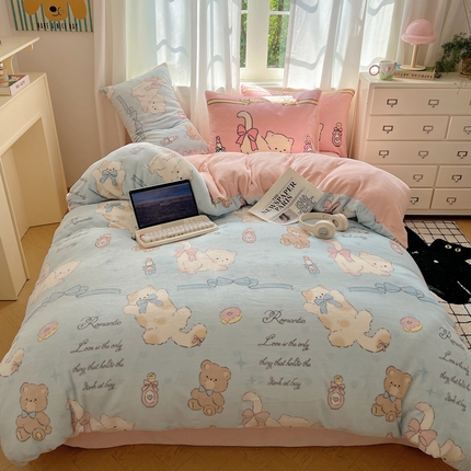 桃喜 2024秋冬新品卡通混搭牛奶绒系列四件套 蓝蝴蝶结小猫