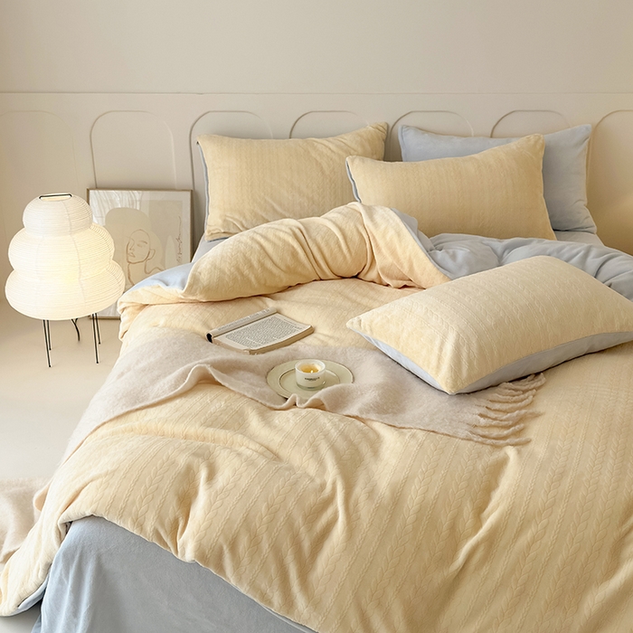 91家纺网 家纺一手货源 找家纺 2024新款雕花绒牛奶绒四件套--麦穗系列 麦穗黄蓝