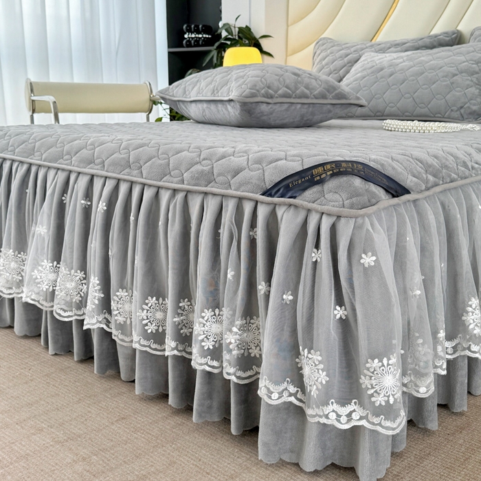 91家纺网 家纺一手货源 找家纺 品乐家纺 2024新款简约牛奶绒夹棉保暖床裙 银灰