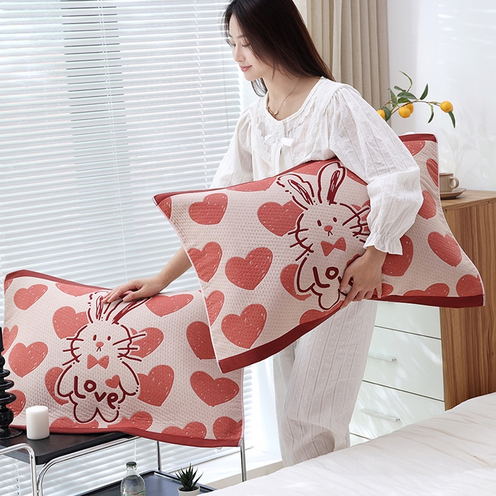 91家纺网 家纺一手货源 找家纺 朴尔家纺-毛巾被 2024年新款卡通定位纯棉四层纱布枕巾 心跳小兔-红