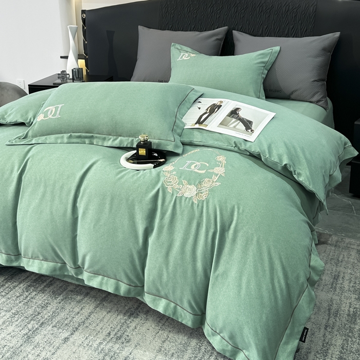 91家纺网 家纺一手货源 找家纺 宜家坊 2024新款加厚肌理纹碳素磨毛刺绣四件套-邂逅系列 邂逅-复古绿