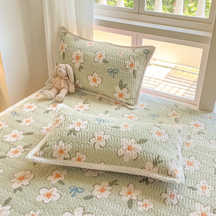 91家纺网 家纺一手货源 找家纺 川悦生活 2024新款A类印花雪花绒床垫加厚绒保暖床护垫 床垫奶芙小花