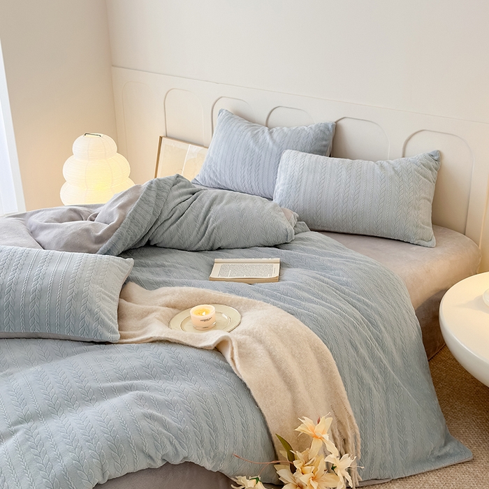 91家纺网 家纺一手货源 找家纺 2024新款雕花绒牛奶绒四件套--麦穗系列 麦穗蓝灰