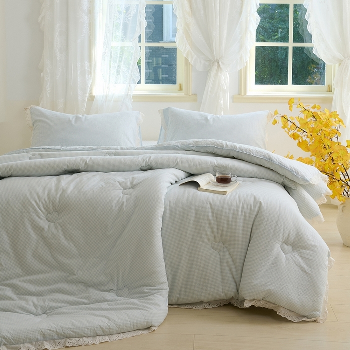 91家纺网 家纺一手货源 找家纺 久典家居 2024新款A类全棉色织水洗棉花边款大豆被 糖果蓝