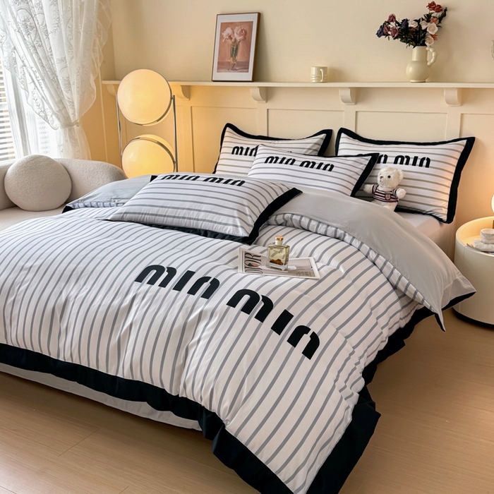 91家纺网 家纺一手货源 找家纺 花沐家居 2024新款亲肤云朵棉四件套加厚印花高克重磨毛四件套直播爆款 条纹灰