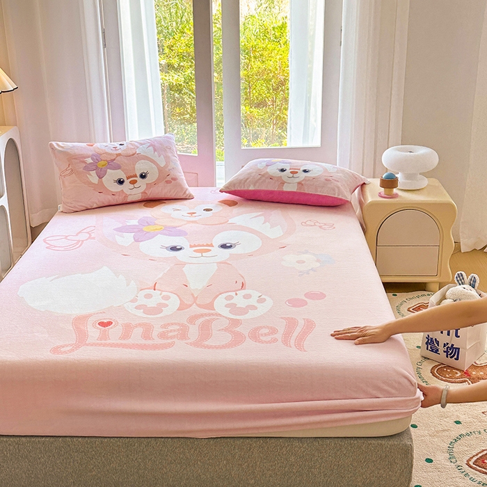 91家纺网 家纺一手货源 找家纺 ds生活馆 2026新款大版数码印花牛奶绒单床笠 玲娜贝尔