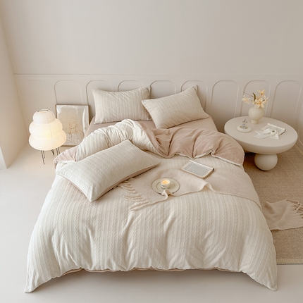 91家纺网 家纺一手货源 找家纺 2024新款雕花绒牛奶绒四件套--麦穗系列 麦穗奶白咖