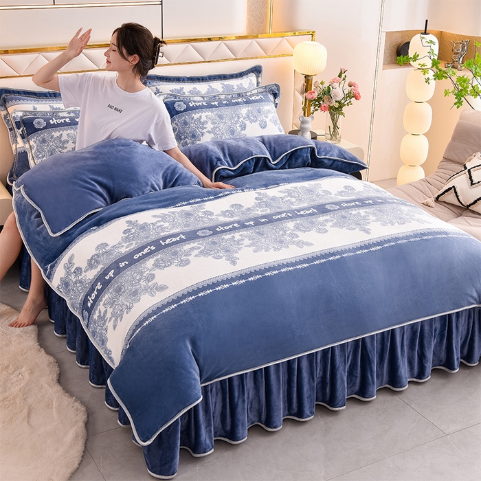 91家纺网 家纺一手货源 找家纺 亿品2025直播爆款9.5斤牛奶绒四件套加厚保暖床裙四件套 流金岁月